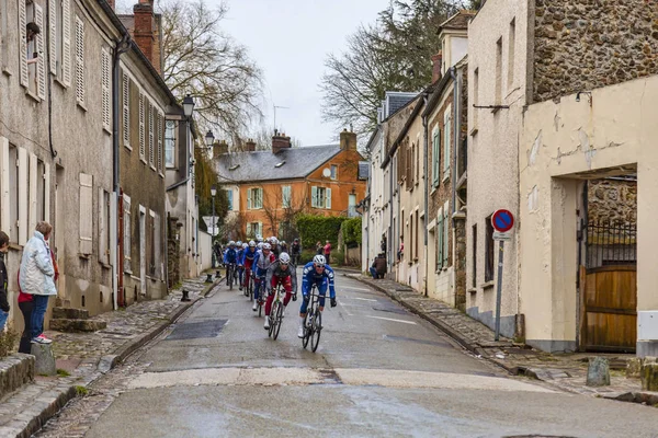 Dampierre Yvelines França Março 2018 Aproximação Pelotão Uma Pequena Rua — Fotografia de Stock
