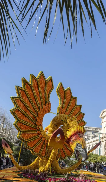 Menton France 2019 Phoenix Bird Made Citrics Lemons Oranges Displayed — Stock Photo, Image