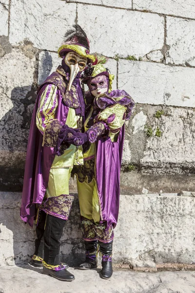 위장된 부부-안 시 베네치아 카니발 2014 — 스톡 사진