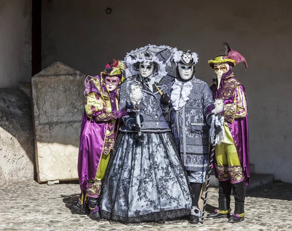 Maskované čtyři lidé - Annecy benátský karneval 2014 — Stock fotografie