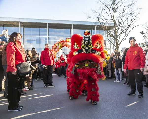 Desfile de Año Nuevo Chino - El Año del Perro 2018 —  Fotos de Stock