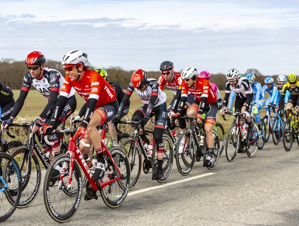 Il Peloton - Parigi-Nizza 2018 — Foto Stock