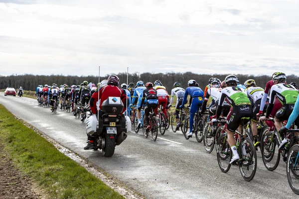 The Peloton - Paris-Nice 2018 — Stock Photo, Image