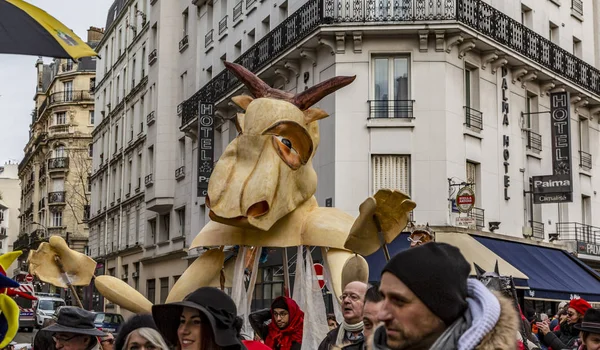 Талисман - Carnaval de Paris 2018 — стоковое фото