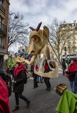 Maskot - Karnaval de Paris 2018 