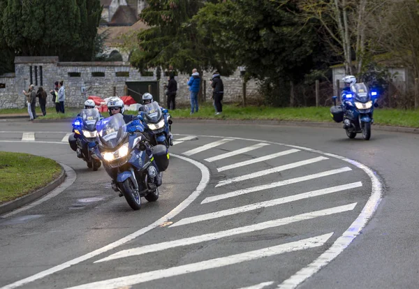 Grupo de motociclistas policiales - París-Niza 2019 —  Fotos de Stock