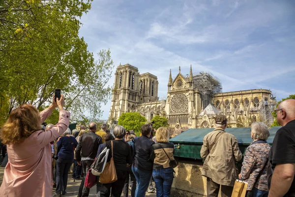 Yangından Sonra Paris'teki Notre Dame Katedrali — Stok fotoğraf