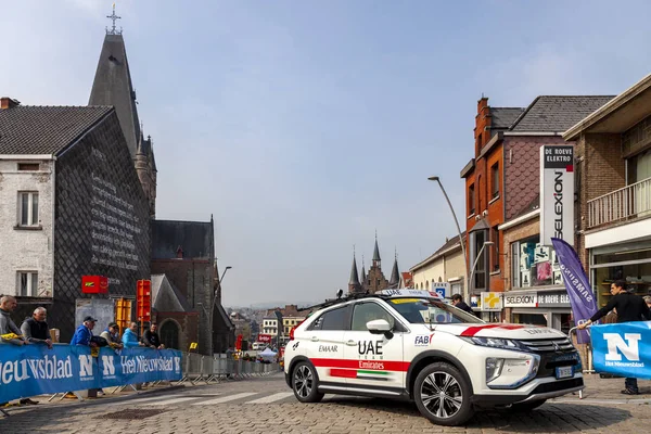 O carro da equipe dos Emirados Árabes Unidos - Tour da Flandres 2019 — Fotografia de Stock