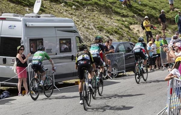 Grupo de ciclistas en Col du Tourmalet - Tour de France 2018 — Foto de Stock