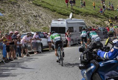 Bisikletçiler Grubu Col du Tourmalet 'de - Fransa Bisiklet Turu 2018