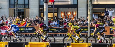 Egan Bernal Fransa Bisiklet Turu 2019'un Galibi Paris'te Şampiyon'da