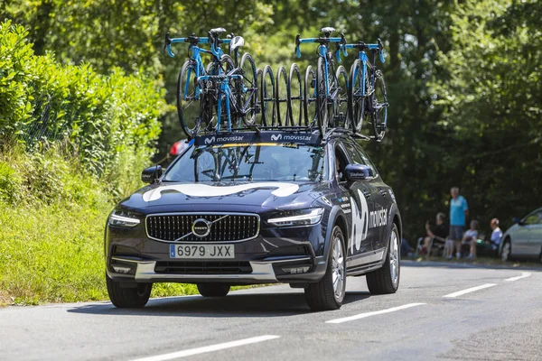 El coche del equipo femenino Movistar - La Course by Le Tour de Fran — Foto de Stock