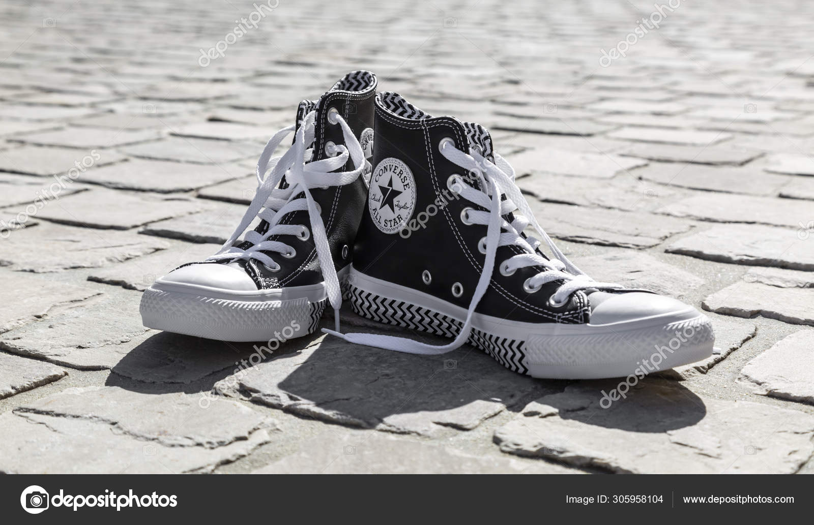 converse shoes stock