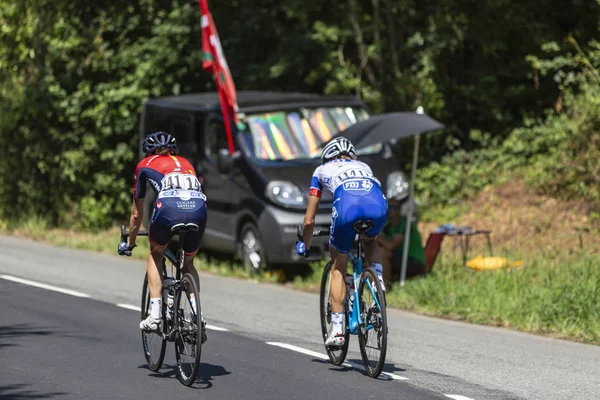 Två kvinnliga cyklister-La Course av Le Tour de France 2019 — Stockfoto