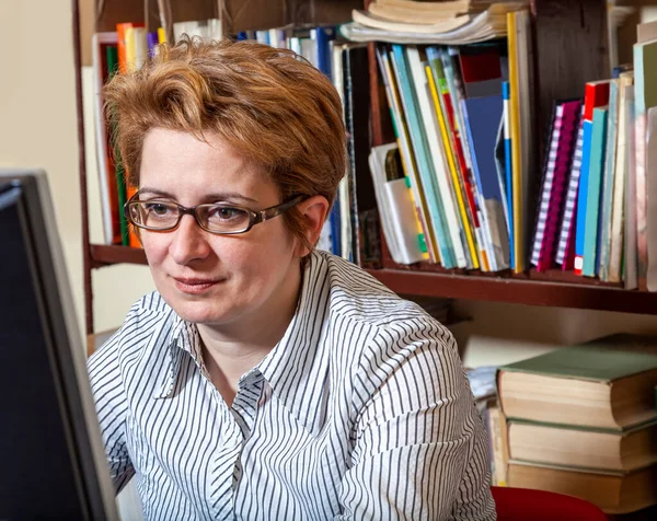 Portrait Busy Woman Teleworking Her Desk Home Working Home Became — Stock Photo, Image