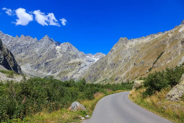 Carretera Gran Altitud Los Alpes Cerca Del Glaciar Blanc Macizo — Foto de Stock