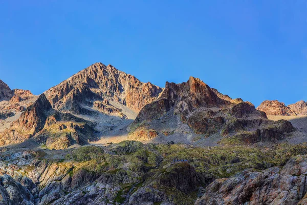 Piękny Widok Alpejskie Szczyty Montagne Des Agneaux Zmierzchu Pobliżu Lodowca — Zdjęcie stockowe