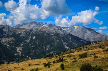 Col du Granon 'a tırmanırken görülen Massif des Ecrins görüntüsü.