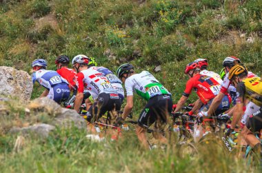 Col de Iseran, Fransa - 26 Temmuz 2019: The Peloton, Fransa Bisiklet Turu 'nun 19..