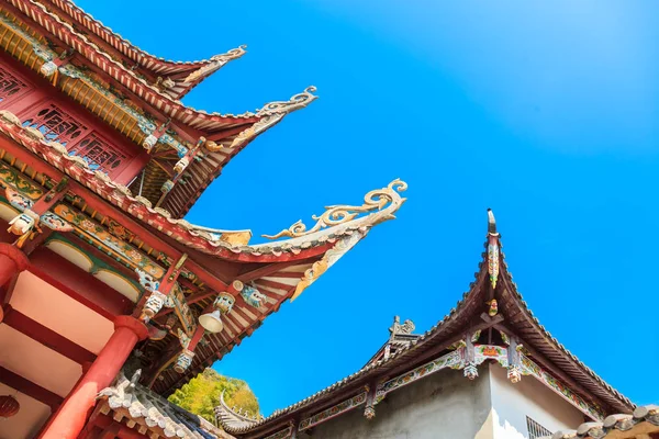 Oude Chinese Stijl Dakrand Onder Blauwe Lucht Tempel Van Ziti — Stockfoto