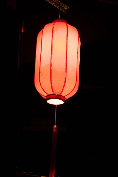 Lanterna chinesa ao entardecer — Fotografia de Stock