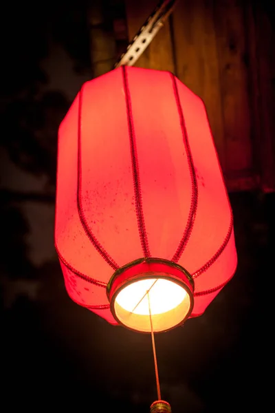 Lanterna chinesa ao entardecer — Fotografia de Stock