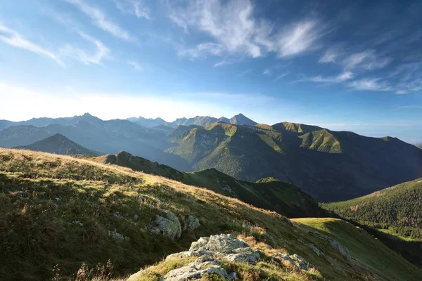 Vista Das Montanhas Cárpatas Amanhecer Polônia — Fotografia de Stock