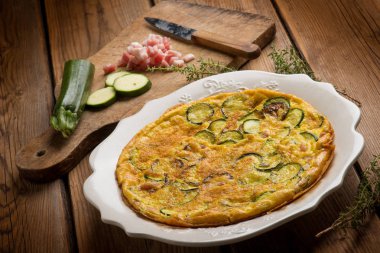 pastırma ve kabak ile omlet closeup görünümü