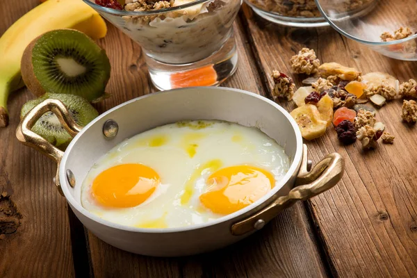 Vista Primer Plano Del Desayuno Con Huevos Muesli — Foto de Stock