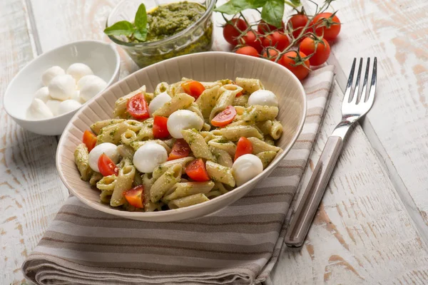 Cold Pasta Salad Mozzarella Pesto Sauce — Stock Photo, Image