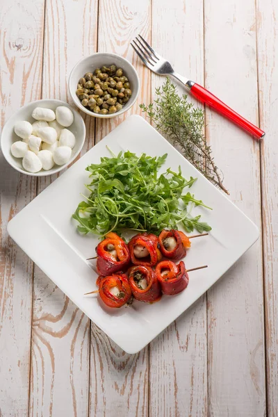 Capsicum Stuffed Mozzarella Capers Arugula Salad — Stock Photo, Image