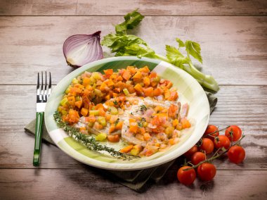 escalope sebze salatası ile