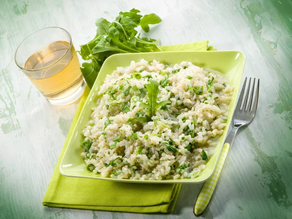 Risotto Med Ruccola Och Ost — Stockfoto