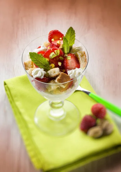 Dessert Strawberries Pistachio Selective Focus — Stock Photo, Image