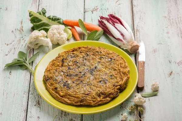 Tortilla Con Col Achicoria Zanahoria Salvia —  Fotos de Stock