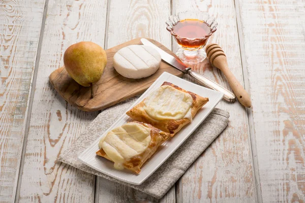 Puff Pastry Pear Honey Tomino Cheese — Stock Photo, Image