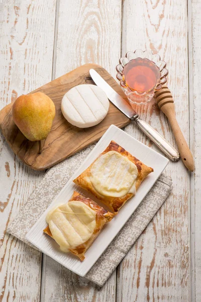 Puff Pastry Pear Honey Tomino Cheese — Stock Photo, Image