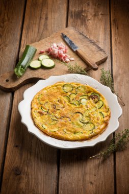 pastırma ve Kabaklari tablo ile omlet 
