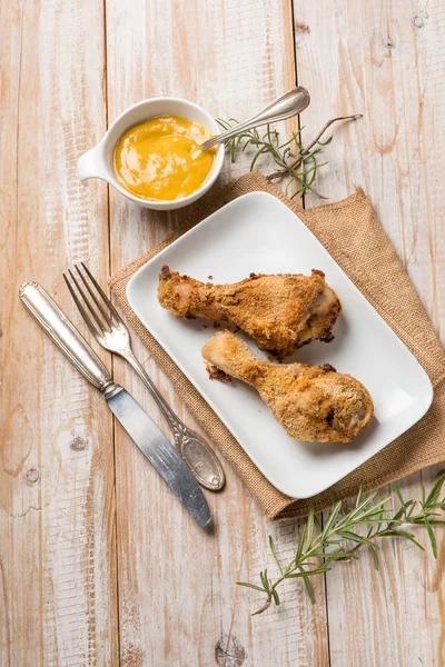 Kaki Ayam Panggang Dengan Mustard Dan Rosemary — Stok Foto