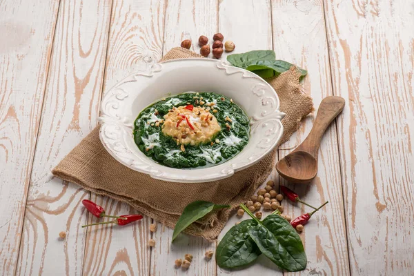 Spinach Chickpeas Soup Hazelnuts — Stock Photo, Image