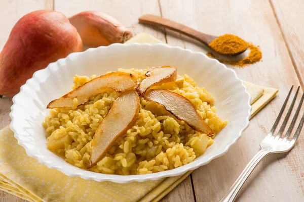 Risotto Met Kerrie Peren — Stockfoto