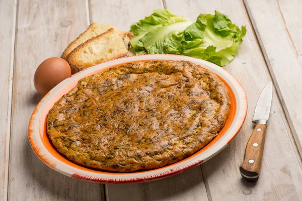 Frittata Vegetariana Con Lattuga Formaggio — Foto Stock