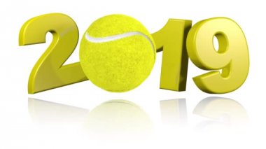 Beyaz arka plan üzerinde sonsuz dönüşümlü olarak tenis topu 2019 tasarım