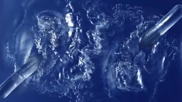 Blauwe Spattende Vloeistof Met Blauwe Achtergrond Slow Motion — Stockvideo