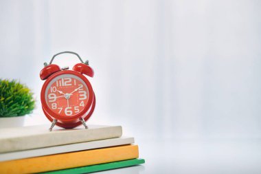 Çalışma masaüstü ve sabit alanı kopyalayın. Eğitim ve çalışma iş kavramı arka plan.