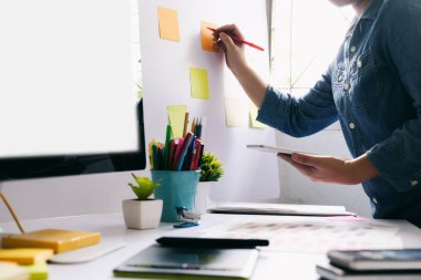 Web Tasarımcısı, Ux UI tasarımcı ve programcı cep telefonu için uygulama planlaması. Duyarlı tasarım tasarlama.