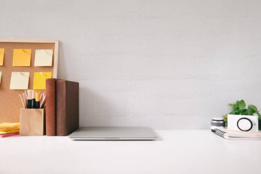 Çalışma masaüstü ve sabit alanı kopyalayın. Eğitim ve çalışma iş kavramı arka plan