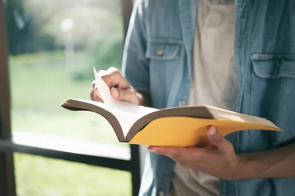 Leyendo Libro Educación Académico Lectura Aprendizaje Concepto Examen Regreso Escuela — Foto de Stock