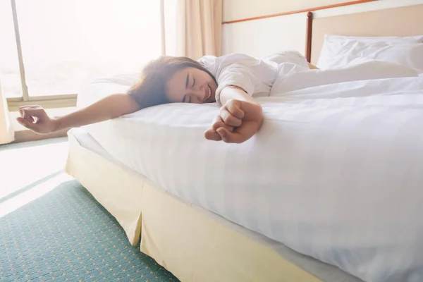 Woman Bed Trying Wake — Stock Photo, Image