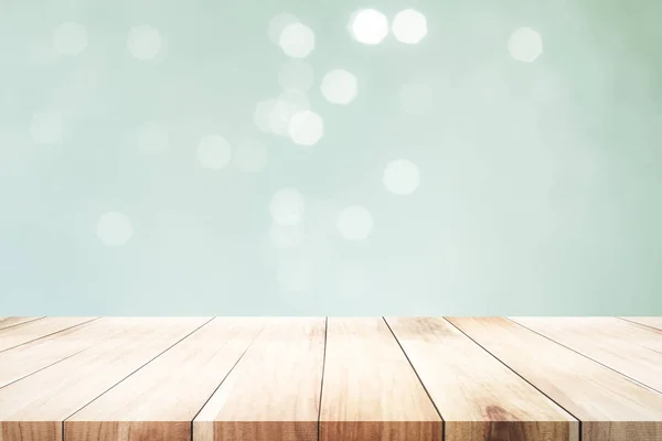 Ahşap masa nane bokeh arka plan üzerinde üst ve montaj veya görüntü ürünleri için kullanılan.